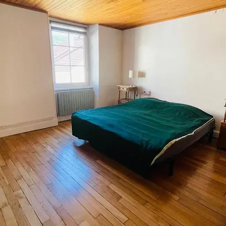 Du Canal Apartment